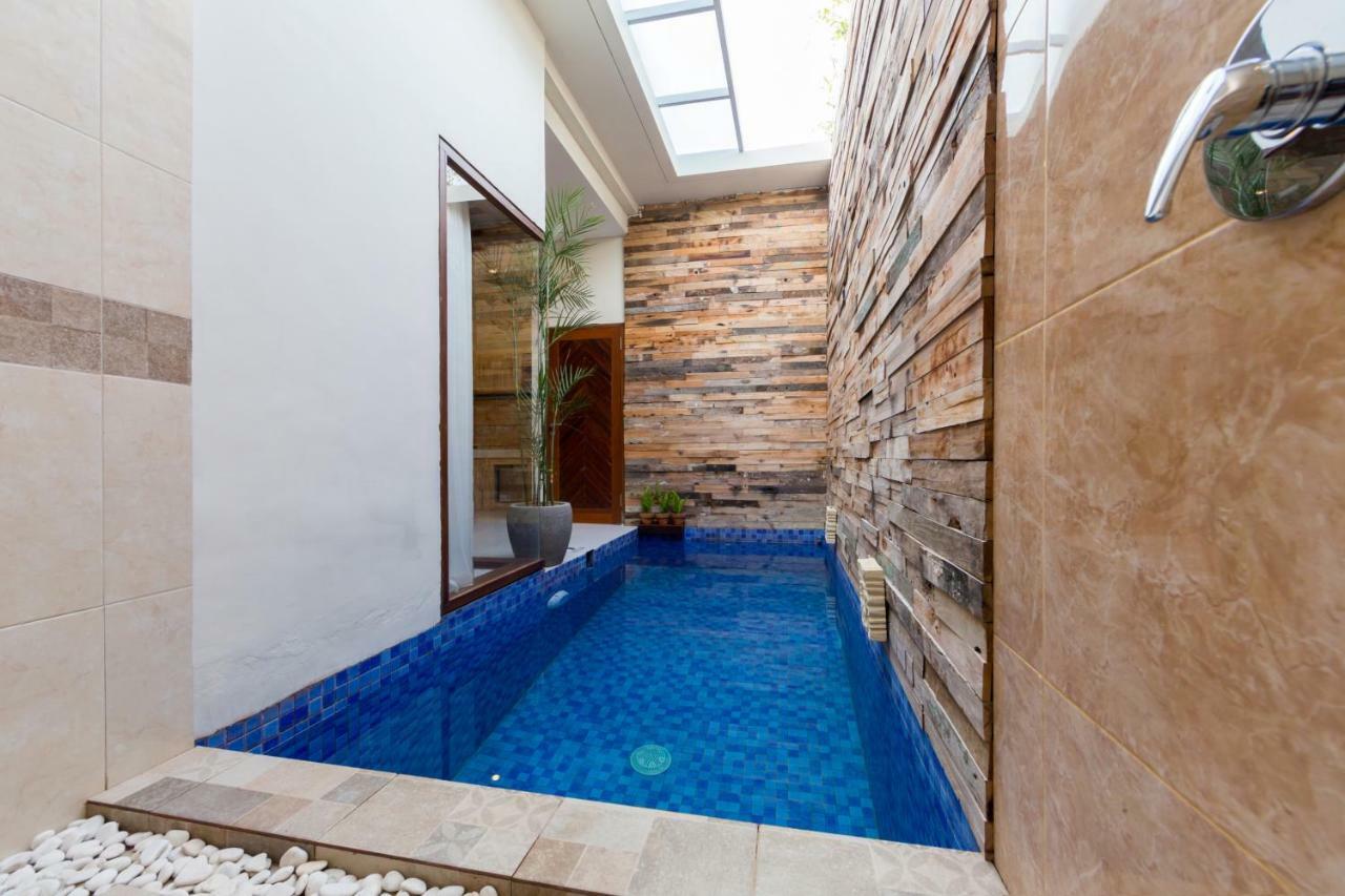 Вілла Paisa Seminyak Living Екстер'єр фото