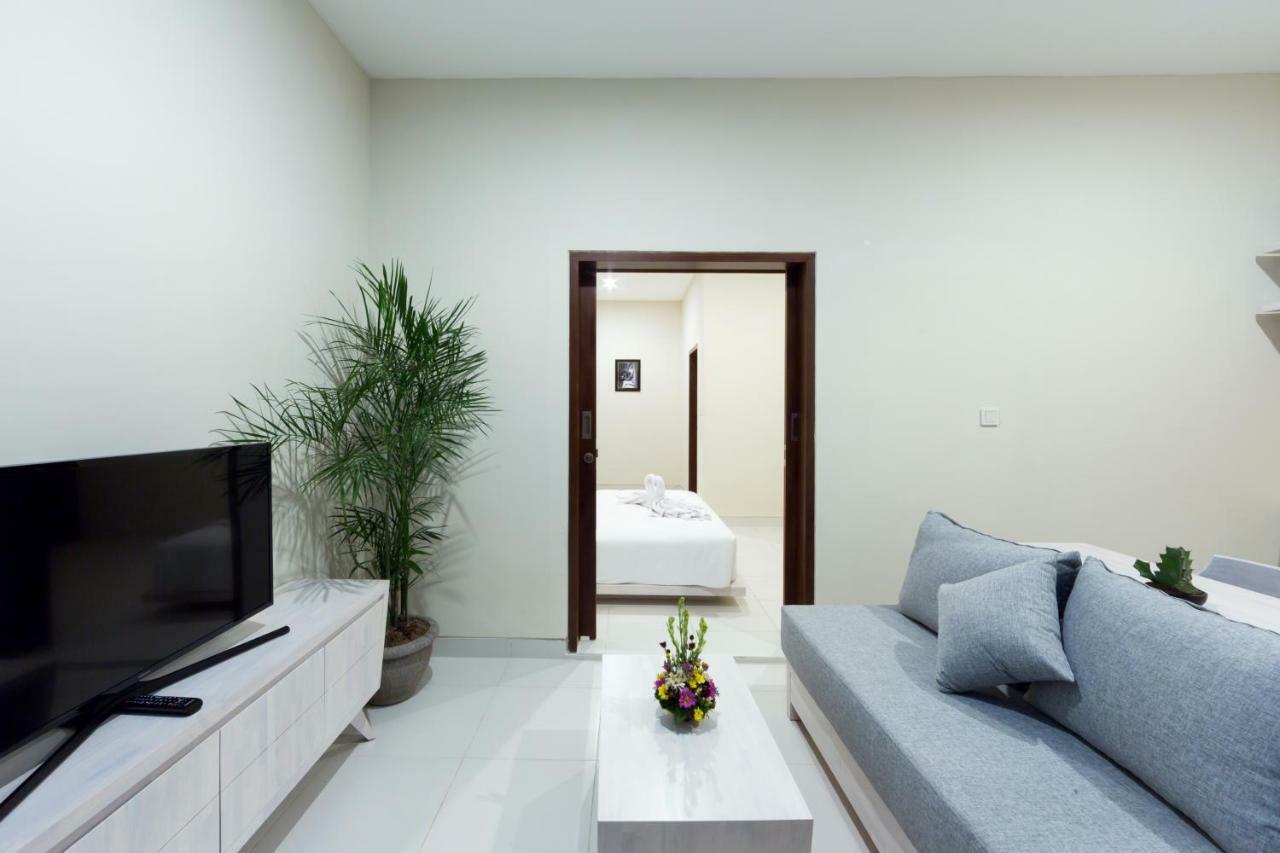 Вілла Paisa Seminyak Living Екстер'єр фото